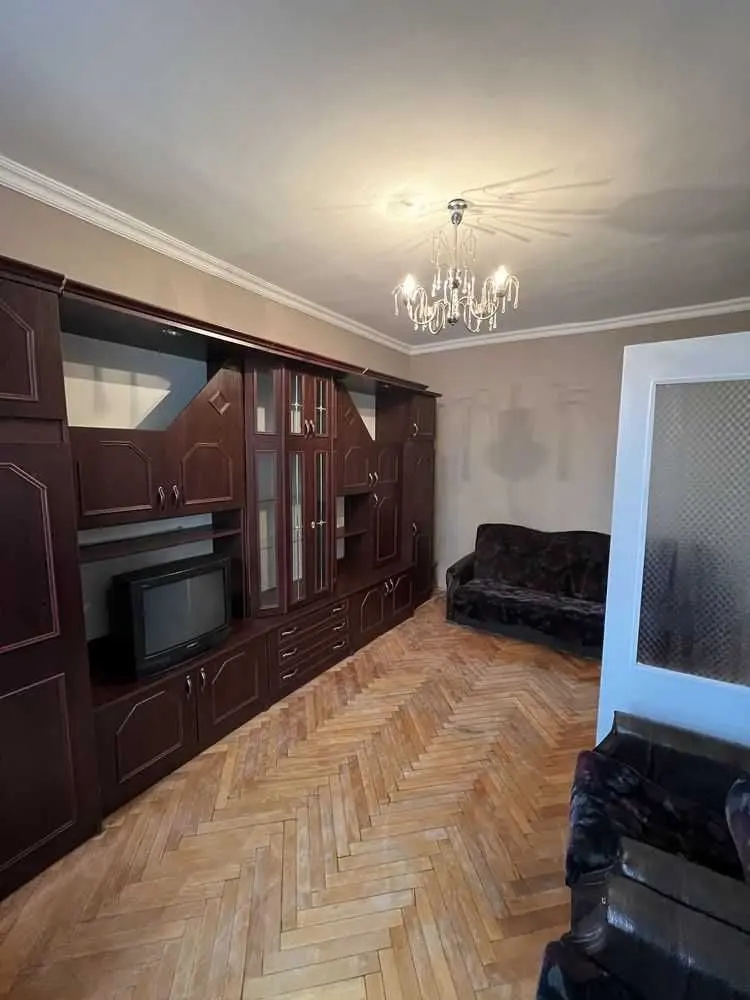 Фото Зняти 2 кімнатну квартиру, Машинобудівна вул. 34 Київ в довгострокову оренду, ціна: 16000 UAH, код 9848