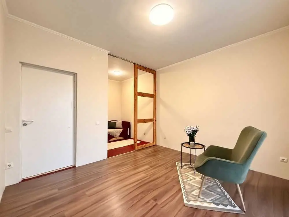 Фото Продаю 1 кімнатну квартиру, 39.2 кв. м, Черкаська вул. 26 Петропавлівська Борщагівка, ціна: 52000 USD, код 9856