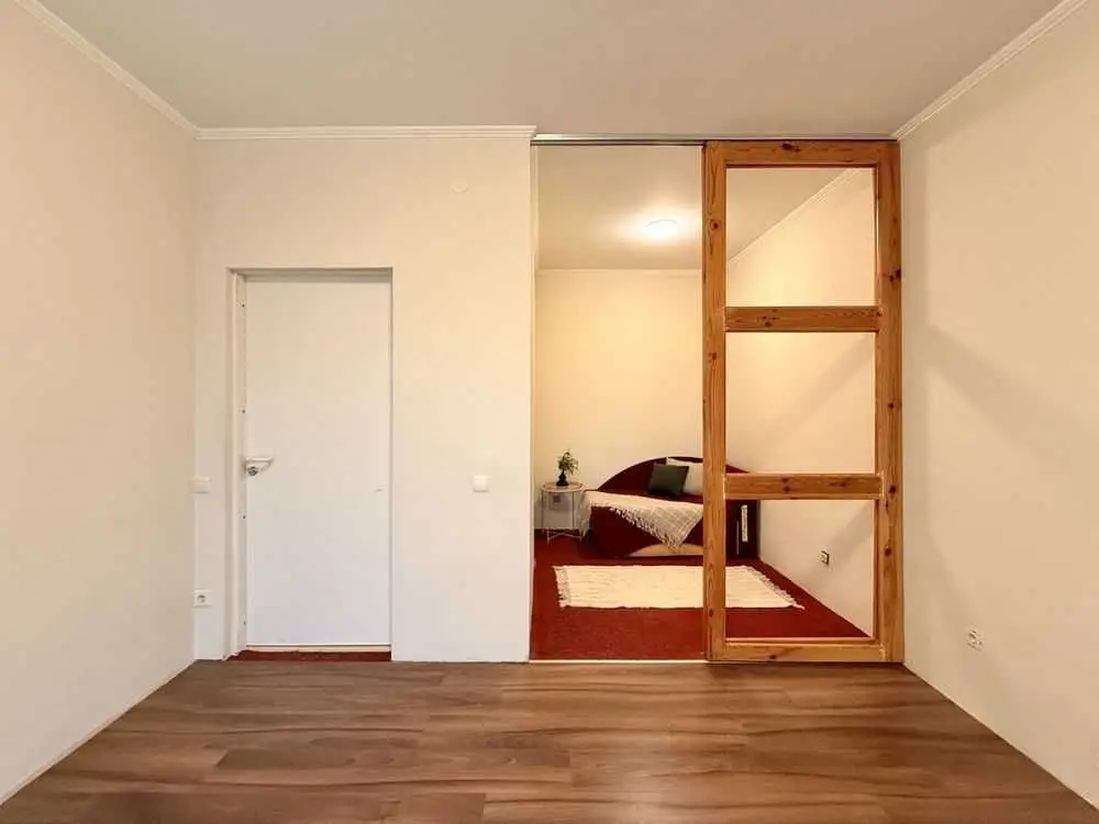 Фото Продаю 1 кімнатну квартиру, 39.2 кв. м, Черкаська вул. 26 Петропавлівська Борщагівка, ціна: 52000 USD, код 9856