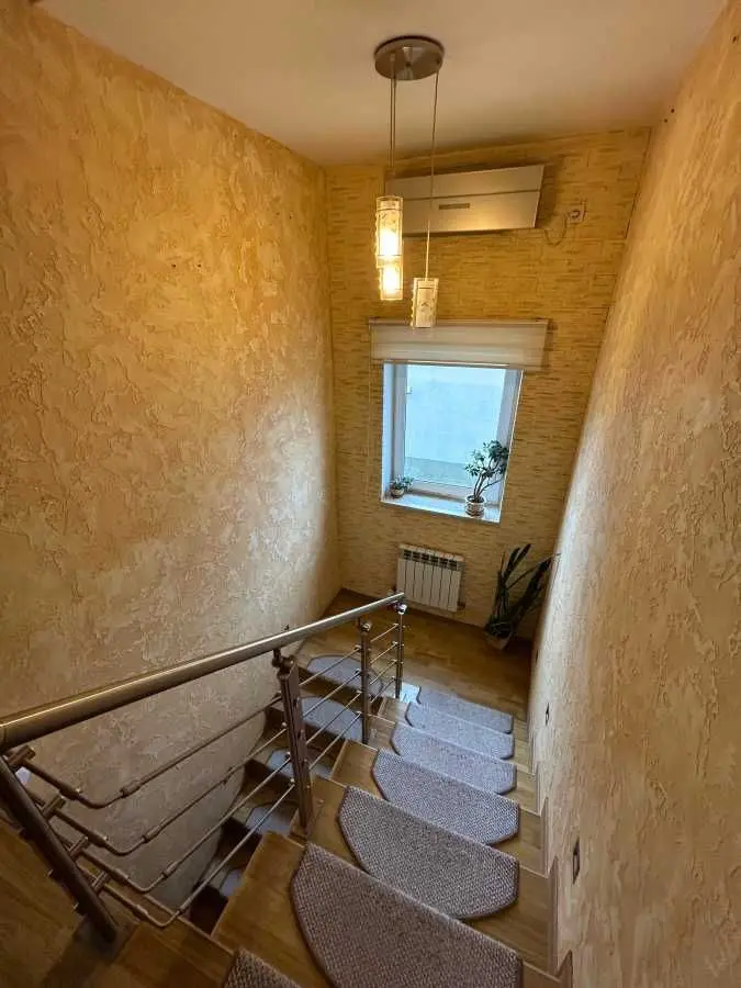 Фото Продаю дом, 185 кв. м, Вишнёвая ул.  Новые Петровцы, цена: 90000 USD, код 9858