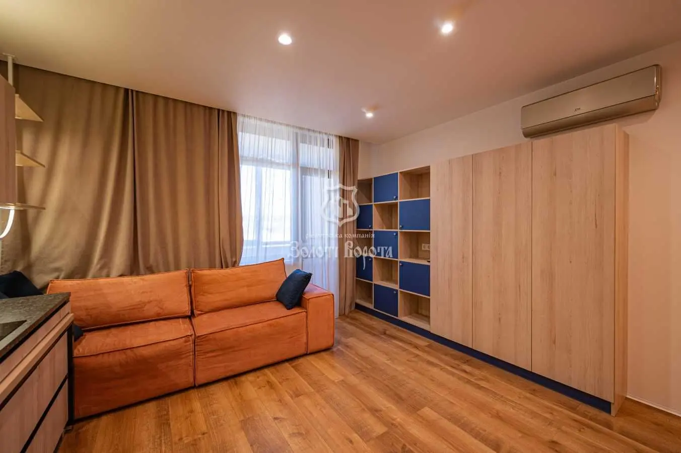 Фото Selling a 1-room apartment, 48 sq.m., Antonovycha Street (Horkoho Street)  Kyiv, price: 129000 USD, code 9860