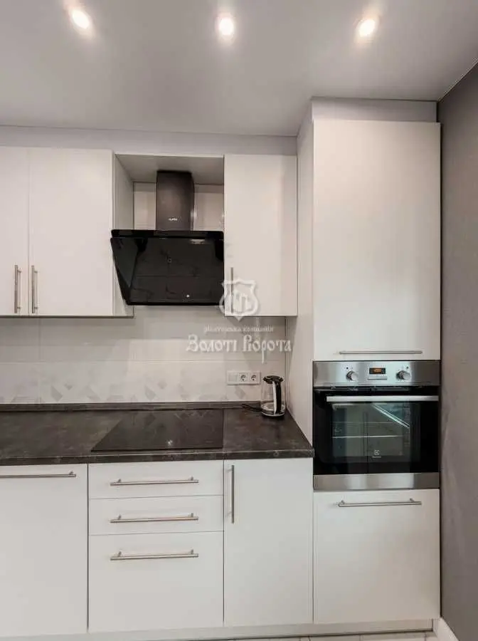 Фото Selling a 2-room apartment, 54 sq.m., Sofii Rusovoi Street 7 Kyiv, price: 72000 USD, code 9869