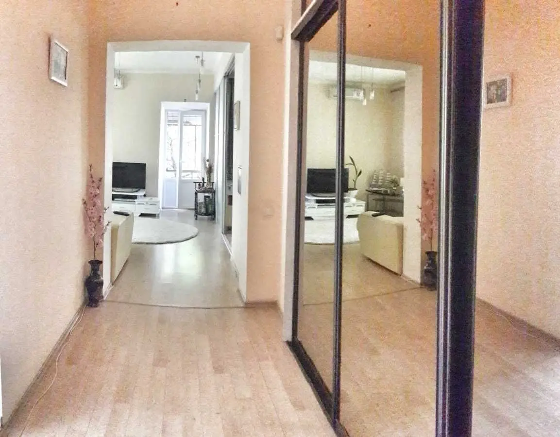 Фото Selling a 2-room apartment, 53 sq.m., Leontovicha Street 15 Odesa, price: 84000 USD, code 9885
