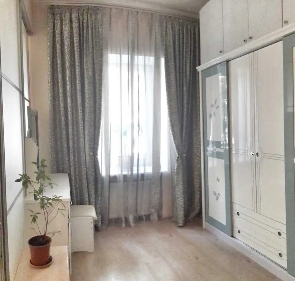 Фото Selling a 2-room apartment, 53 sq.m., Leontovicha Street 15 Odesa, price: 84000 USD, code 9885