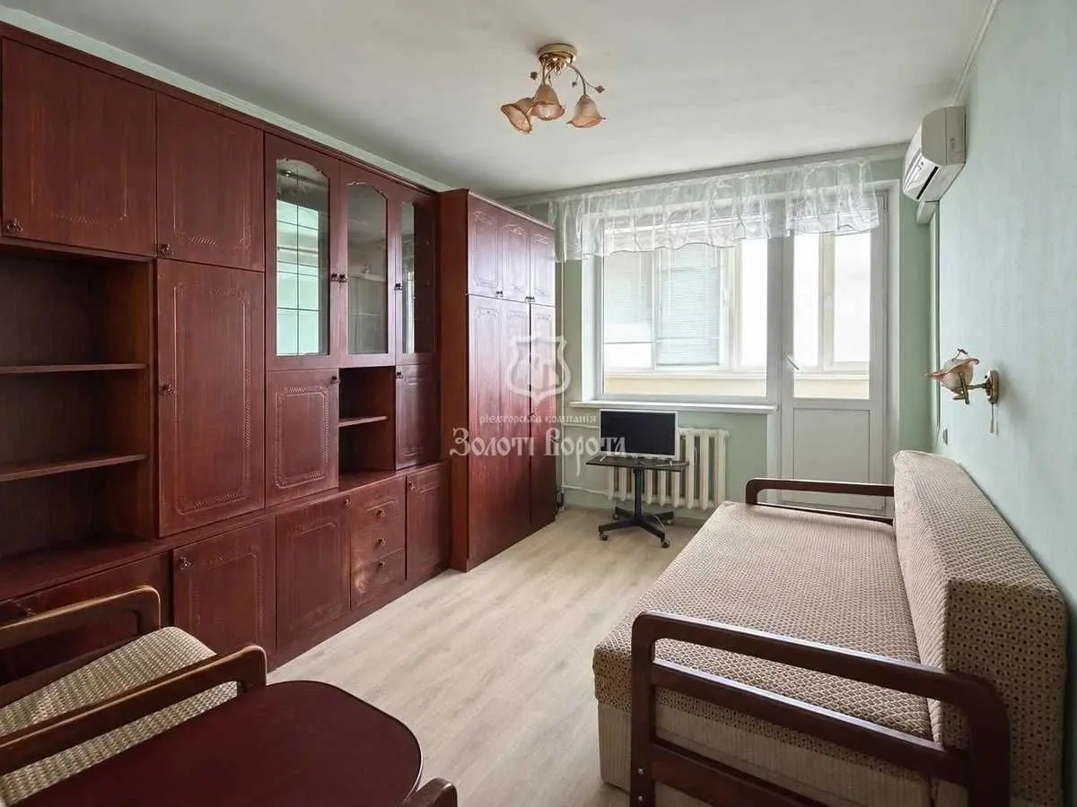 Фото Selling a 1-room apartment, 32.4 sq.m., Zodchykh Street 74 Kyiv, price: 40000 USD, code 9891