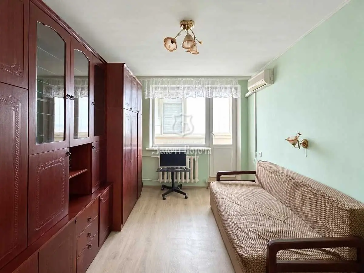 Фото Selling a 1-room apartment, 32.4 sq.m., Zodchykh Street 74 Kyiv, price: 40000 USD, code 9891