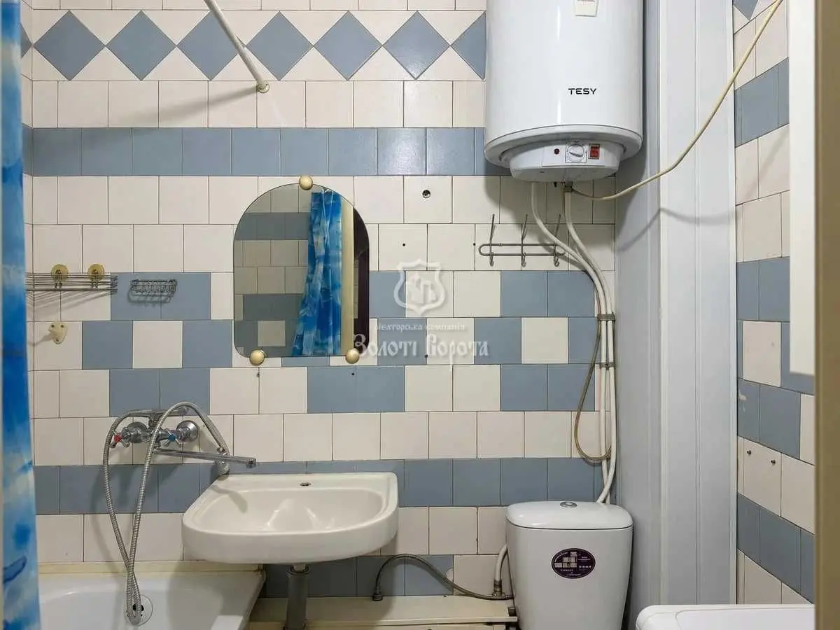 Фото Selling a 1-room apartment, 32.4 sq.m., Zodchykh Street 74 Kyiv, price: 40000 USD, code 9891