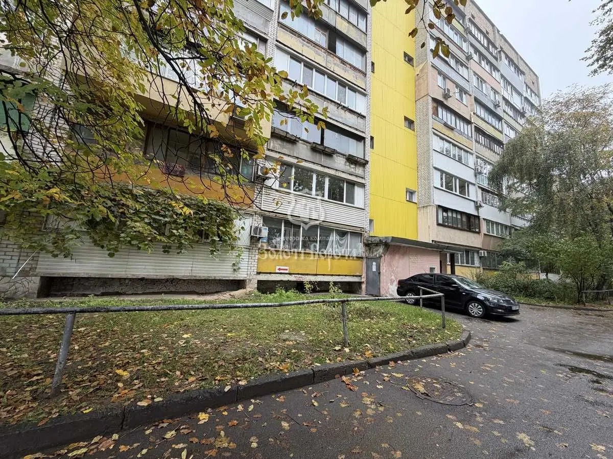 Фото Selling a 1-room apartment, 32.4 sq.m., Zodchykh Street 74 Kyiv, price: 40000 USD, code 9891