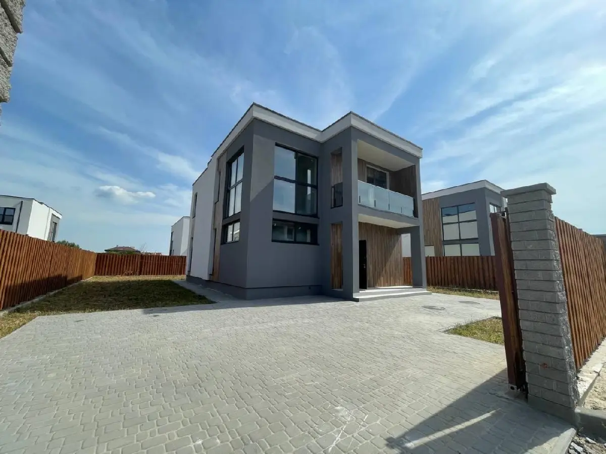 Фото Selling a house, 150 sq.m., Tsentralna street  Kyiv, price: 180000 $, code 9899