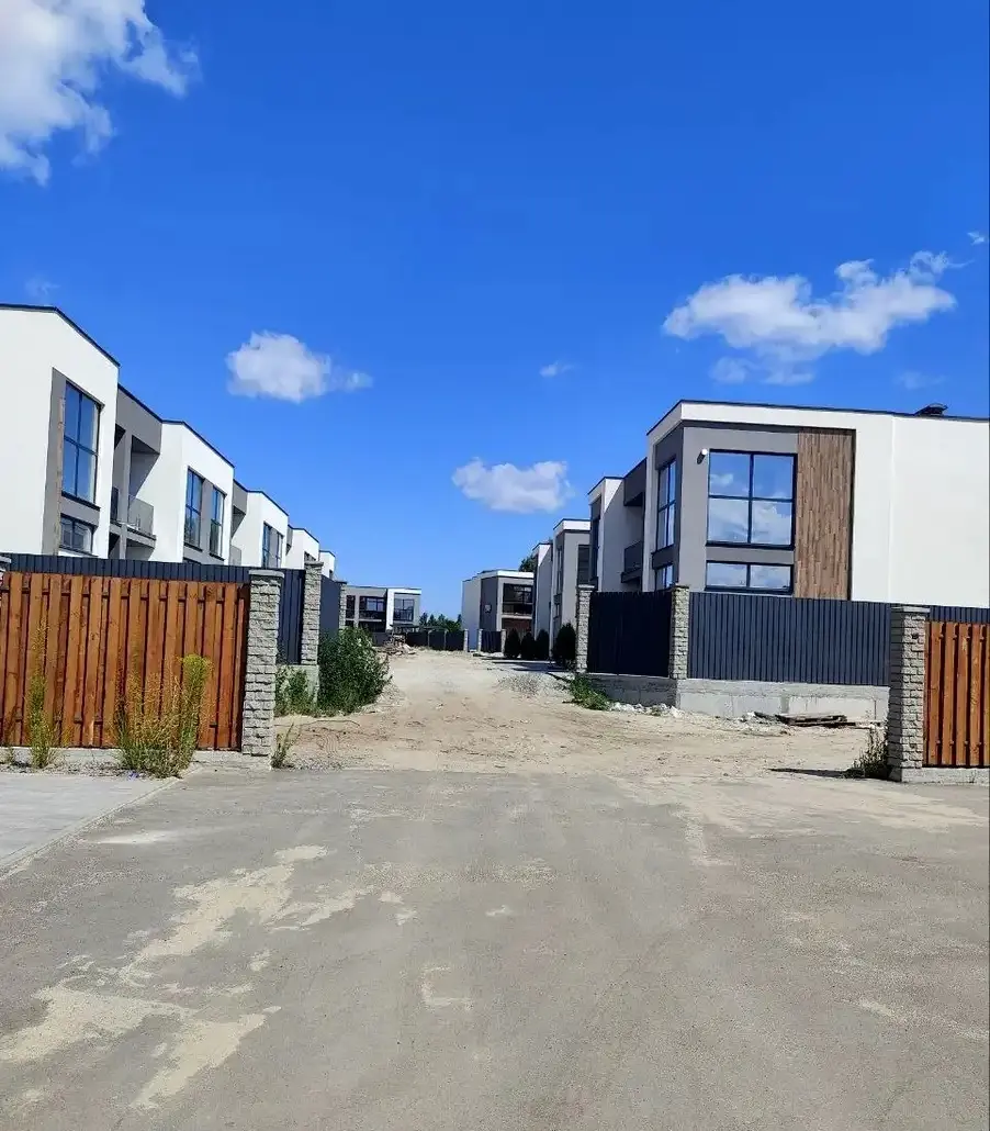 Фото Selling a house, 150 sq.m., Tsentralna street  Kyiv, price: 180000 $, code 9899