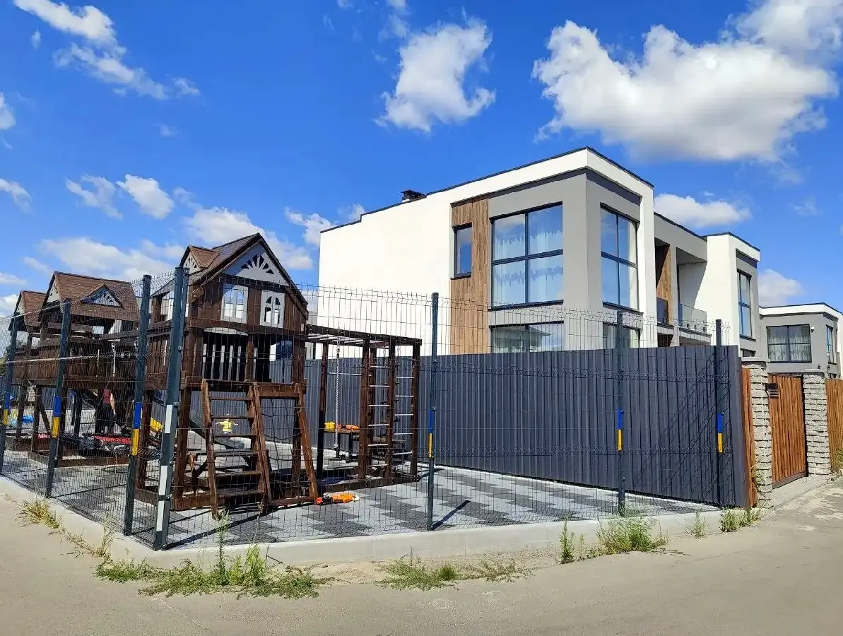 Фото Selling a house, 150 sq.m., Tsentralna street  Kyiv, price: 180000 $, code 9899