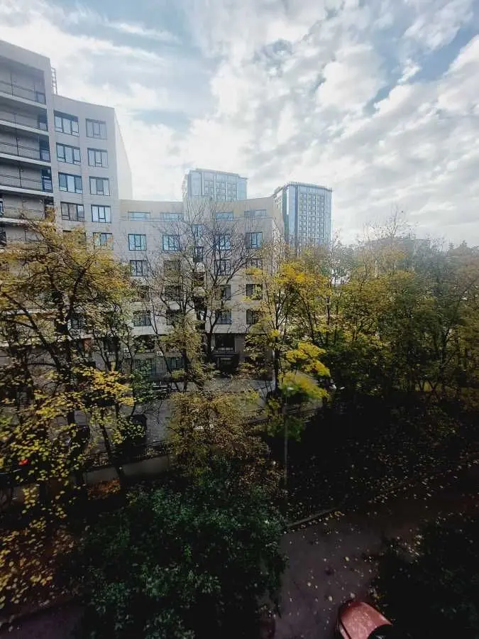 Фото Зняти 1 кімнатну квартиру, Василя Тютюнника вул. (Анрі Барбюса)  Київ в довгострокову оренду, ціна: 20000 UAH, код 9901