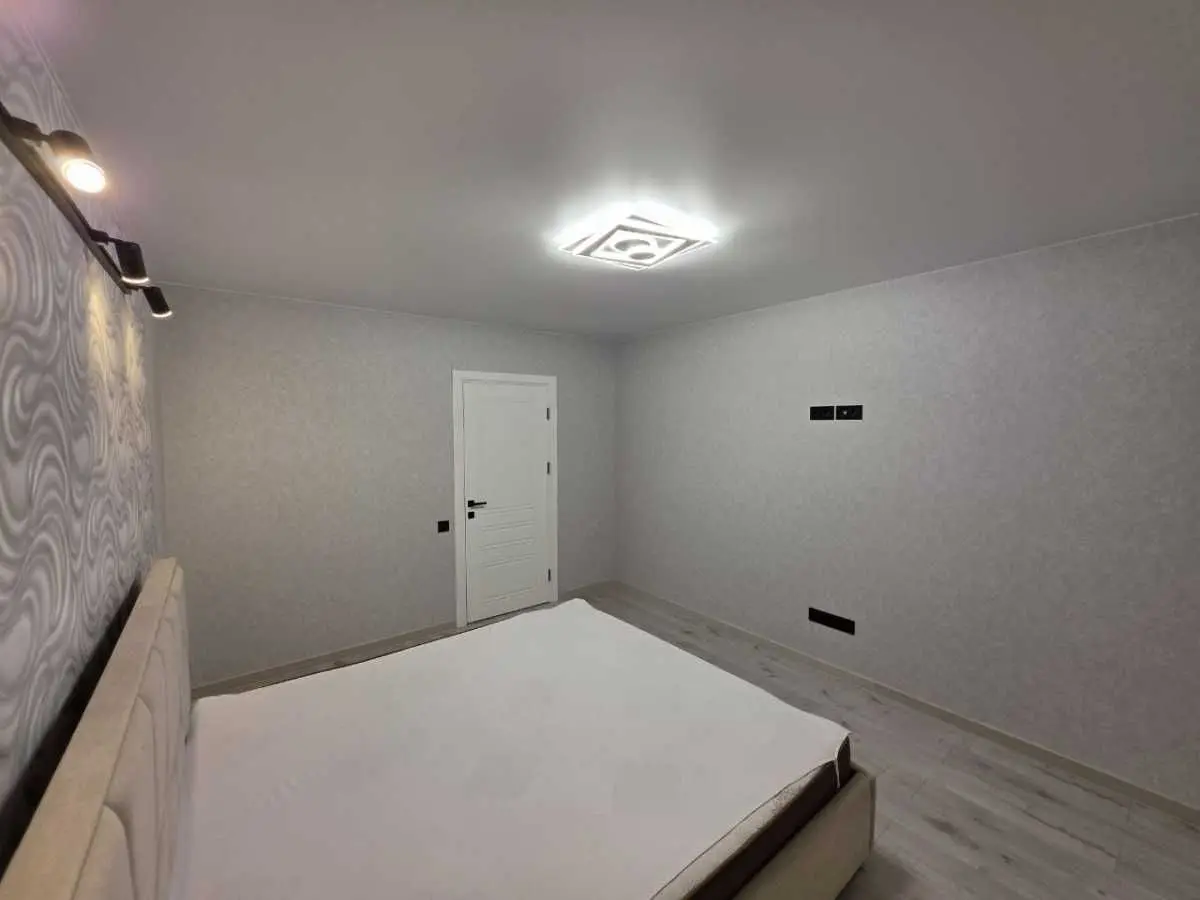 Фото Selling a 3-room apartment, 72 sq.m., Volodymyra Durdukivskoho street (Bonch-Bruievycha Street)  Kyiv, price: 88000 USD, code 9902