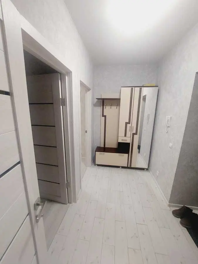 Фото Зняти 1 кімнатну квартиру, Героїв Небесної Сотні просп.  Софіївська Борщагівка в довгострокову оренду, ціна: 13000 UAH, код 9905