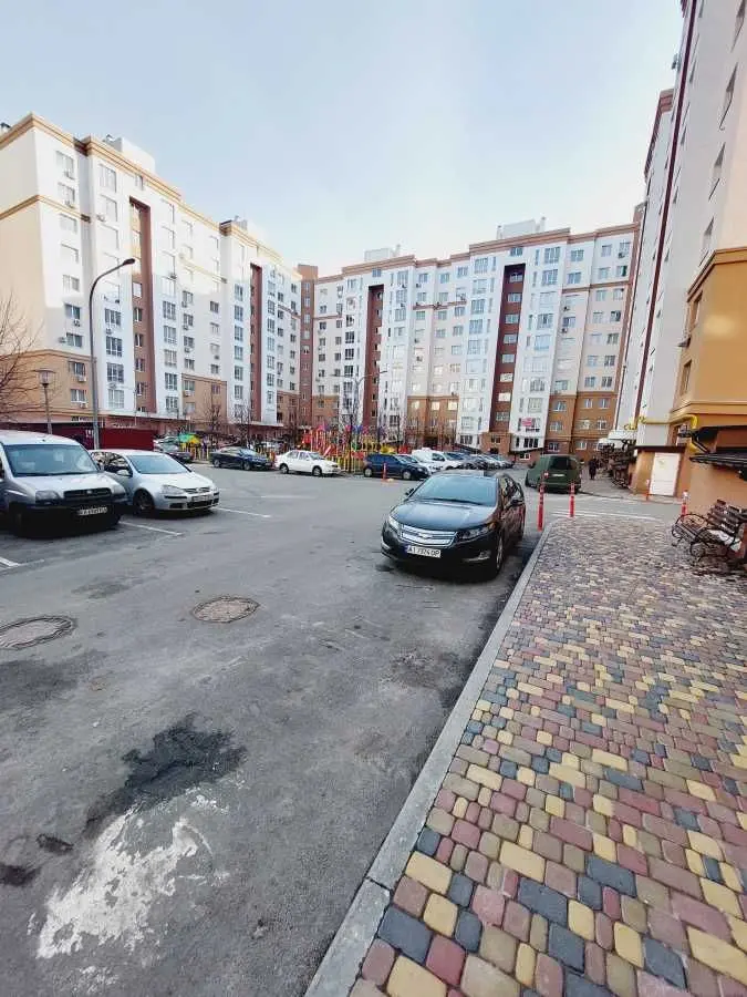 Фото Зняти 1 кімнатну квартиру, Героїв Небесної Сотні просп.  Софіївська Борщагівка в довгострокову оренду, ціна: 13000 UAH, код 9905