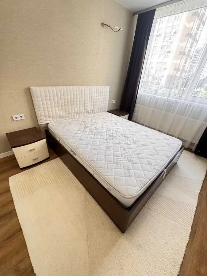 Фото Зняти 1 кімнатну квартиру, Перемоги просп.  Київ в довгострокову оренду, ціна: 17000 UAH, код 9907