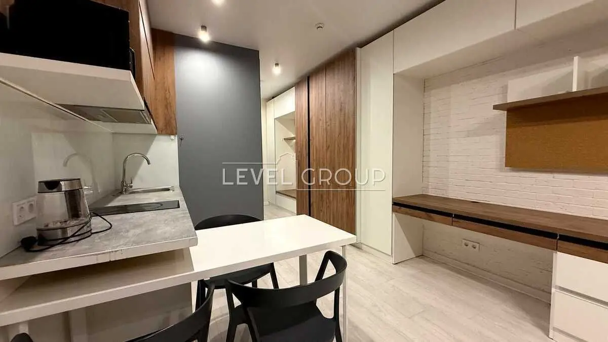 Фото Продаю 1-комнатную квартиру, 30 кв. м, Васильковская ул.  Киев, цена: 75000 USD, код 9914