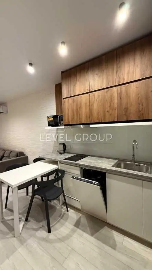Фото Продаю 1-комнатную квартиру, 30 кв. м, Васильковская ул.  Киев, цена: 75000 USD, код 9914