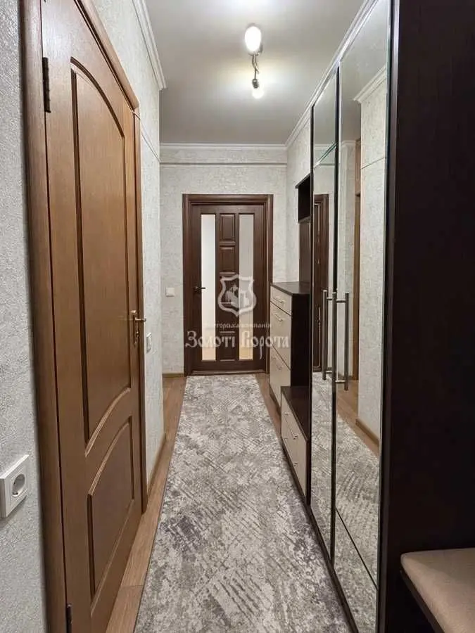 Фото Selling a 2-room apartment, 46.8 sq.m., Derevlyanska street (Yakira Street) 20а Kyiv, price: 59500 USD, code 9918