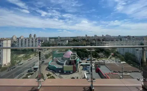 Фото Obolon Plaza