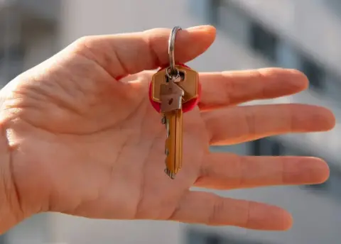 Україна стикається з «безпрецедентною житловою кризою»