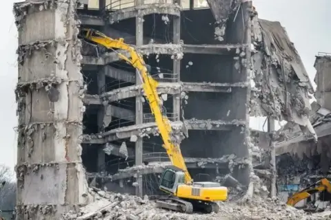 71 рік — середній вік будівель, які зносять у містах Європи та США