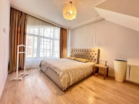 sale apartment Kyiv Solomianskyi  Dmytra Lutsenka Street