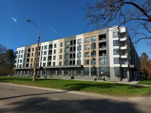 продаж квартири Київ Оболонський р-н  Квітки Цісик вул. 32