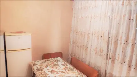 Простора 1-кімн. квартира по вул. Смілянська, 128 в р-ні «Літака» (вул.Смілянська-проспект Перемоги) Простора квартира розміщена на комфортному 4 поверсі 9-поверхового будинку. Площа квартира 37,2 кв.м, кімнати - 18 кв., кухні – 9,2 кв.м, роздільний санву — фото 2