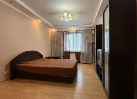 продаж квартири Бориспіль   Володимира Момота вул. 42