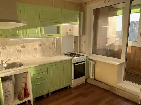 продажа квартиры Киев Днепровский р-н Березняки Березняковская ул. 30