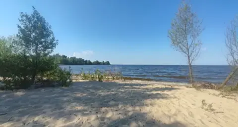 Ділянка 6 соток з комунікаціями  біля Київського моря,с.Лютіж — фото 4