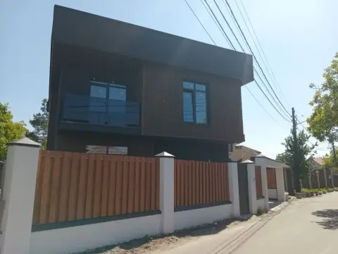 продажа дома Киев Дарницкий р-н Осокорки 49-я Садовая ул.