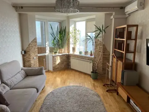rent apartment Kyiv Darnytskyi Poznyaky Zdolbunivska Street 3г