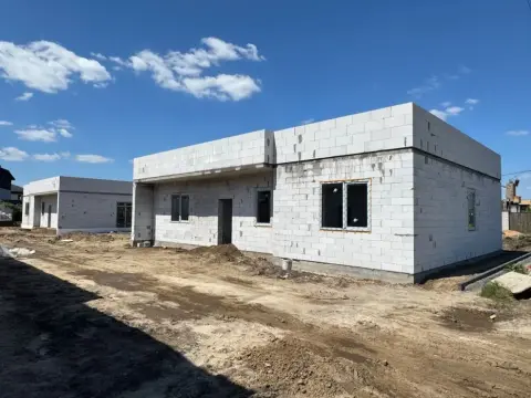 продаж будинку Київ Дарницький р-н Осокорки Центральна вул.