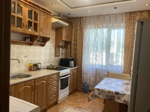 rent apartment Kyiv Sviatoshynskyi Borshchahivka Hryhorovycha-Barskoho Street 7