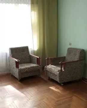 продаж квартири Київ Святошинський р-н Новобіличі Клавдіївська вул. 36