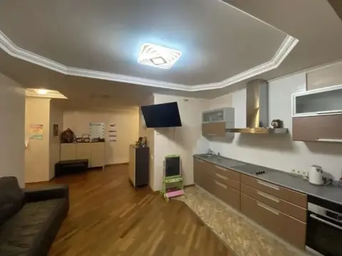 продаж квартири Київ Дарницький р-н Позняки Драгоманова вул. 31