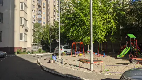 продаж квартири Київ Голосіївський р-н Деміївка Валерія Лобановського просп. 126г