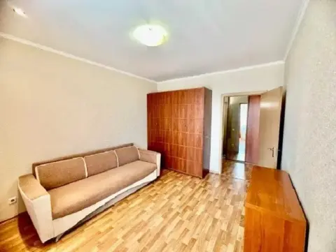 rent apartment Kyiv Darnytskyi Osokorky Mykoly Bazhana Avenue 12