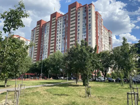 rent apartment Kyiv Solomianskyi  Harmatna Street 38б