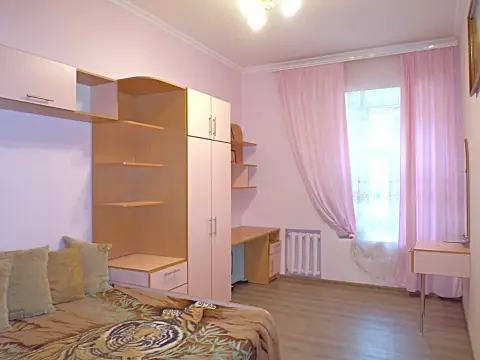 продаж квартири Одеса Приморський р-н Центр Князівська вул. 5