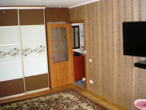 продажа квартиры Киев Голосеевский р-н  Науки просп. 24