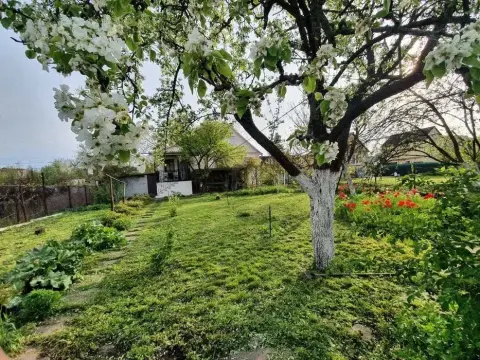 продаж будинку Київ Дарницький р-н Осокорки 57-а Садова вул.