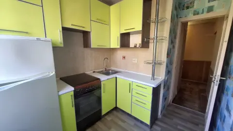 продажа квартиры Харьков Салтівський р-н Салтовка Гвардейцев-Широнинцев ул. 40в