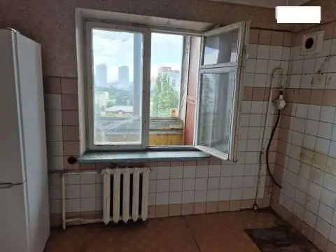 продаж квартири Київ Дніпровський р-н Березняки Березняківська вул. 14а
