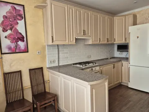 оренда квартири Гатне   Тополева вул. 2/1