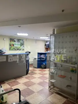 продаж торгівельної площі Київ Печерський р-н Липки Бессарабська пл. 5