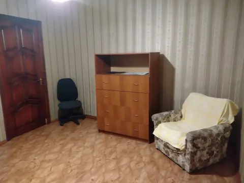 rent apartment Kyiv Darnytskyi Kharkivskyi-masyv Virmenska Street 11