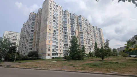 sale apartment Kyiv Darnytskyi Poznyaky Petra Hryhorenka Avenue 3а